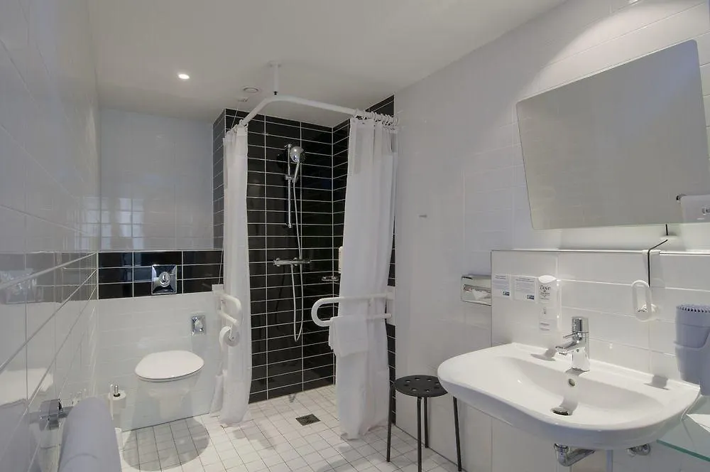 Holiday Inn Express Hamburg - St. Pauli-Messe 3*,